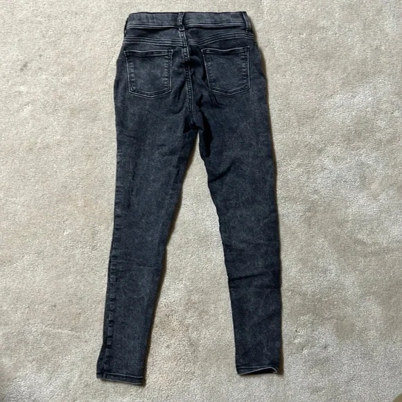 Old Navy girl’s gray jeans - Picture 2 of 2